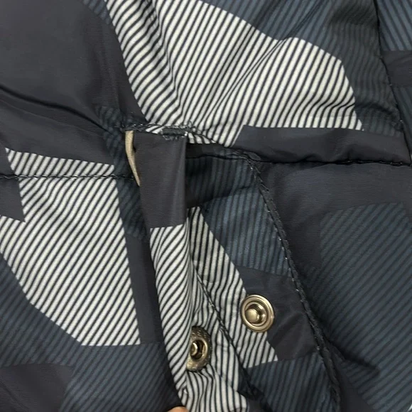 Puffer Coat with Hood - Picture 7 of 15